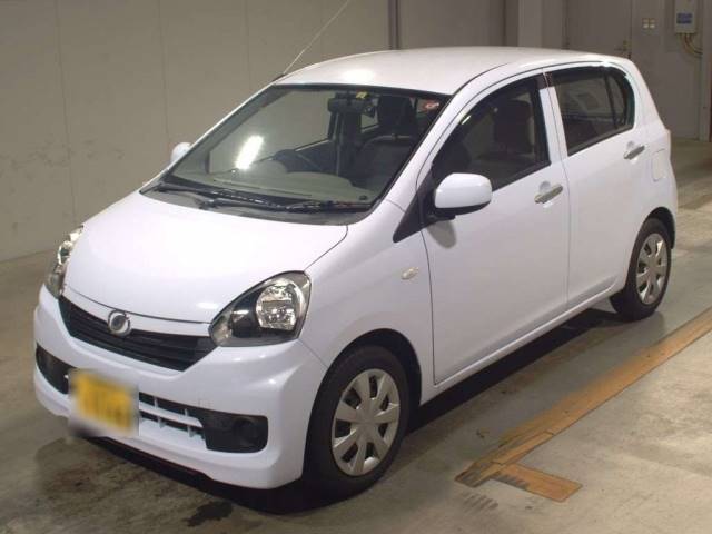 3777 DAIHATSU MIRA E S LA300S 2017 г. (TAA Kyushu)